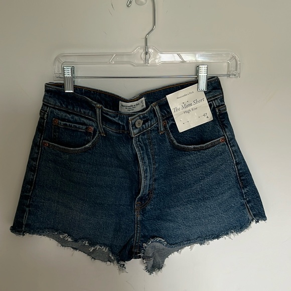 Abercrombie & Fitch Pants - Abercrombie the mom short high rise